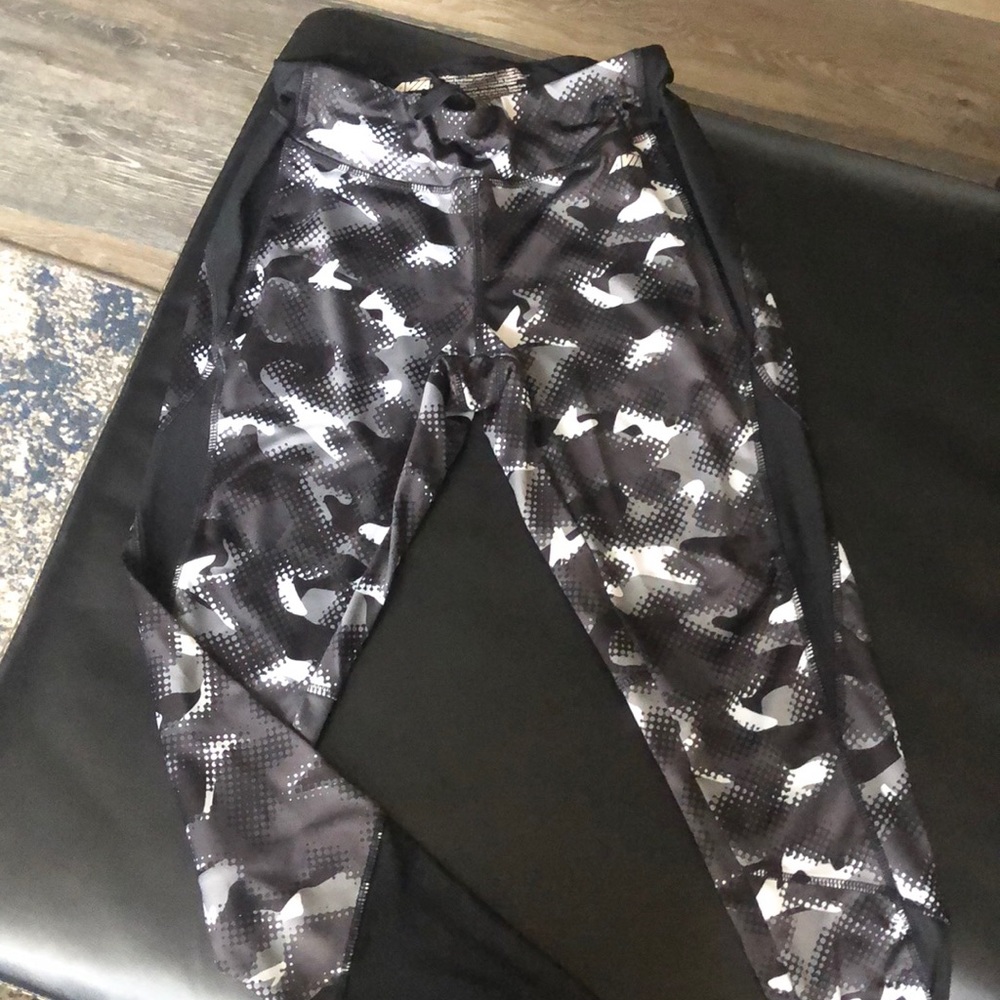 Women’s size S camo leggings